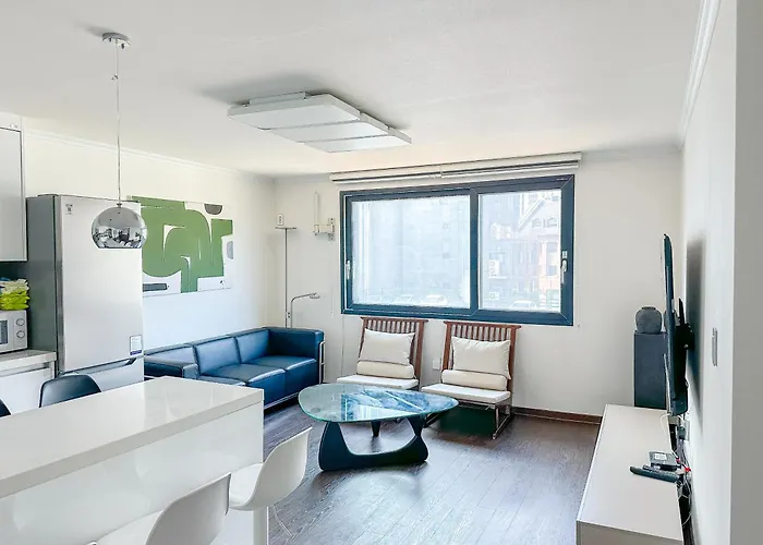 3br Jong-ro Family House, 4beds, 6 People